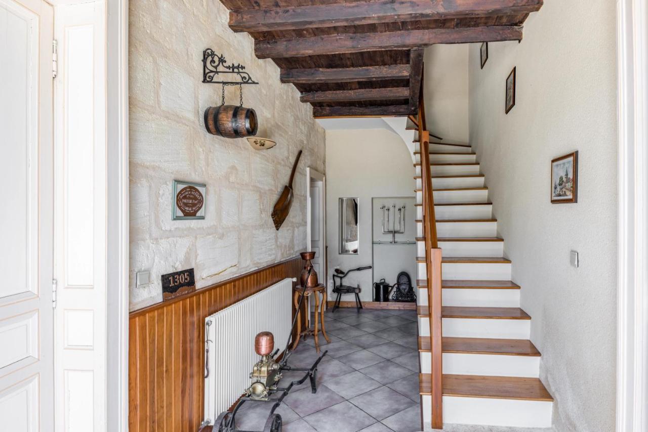 Apartamento Domaine De Meyney Villegouge Exterior foto